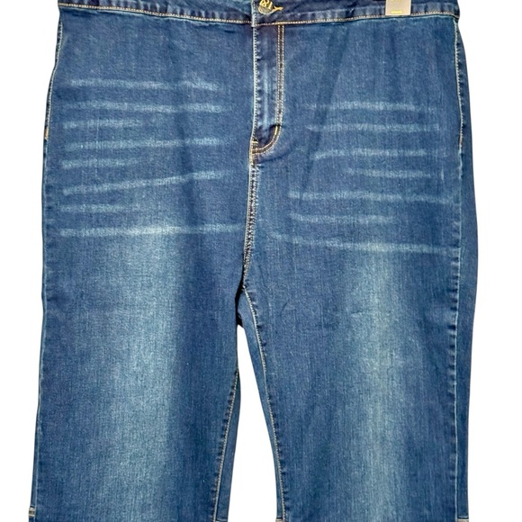 L&B High Rise Flared Leg Dark Wash Denim Plus Sized Jeans size 22 - Picture 3 of 12